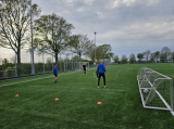 Training S.K.N.W.K. JO19-1 van donderdag 25 april 2024 (5/120)